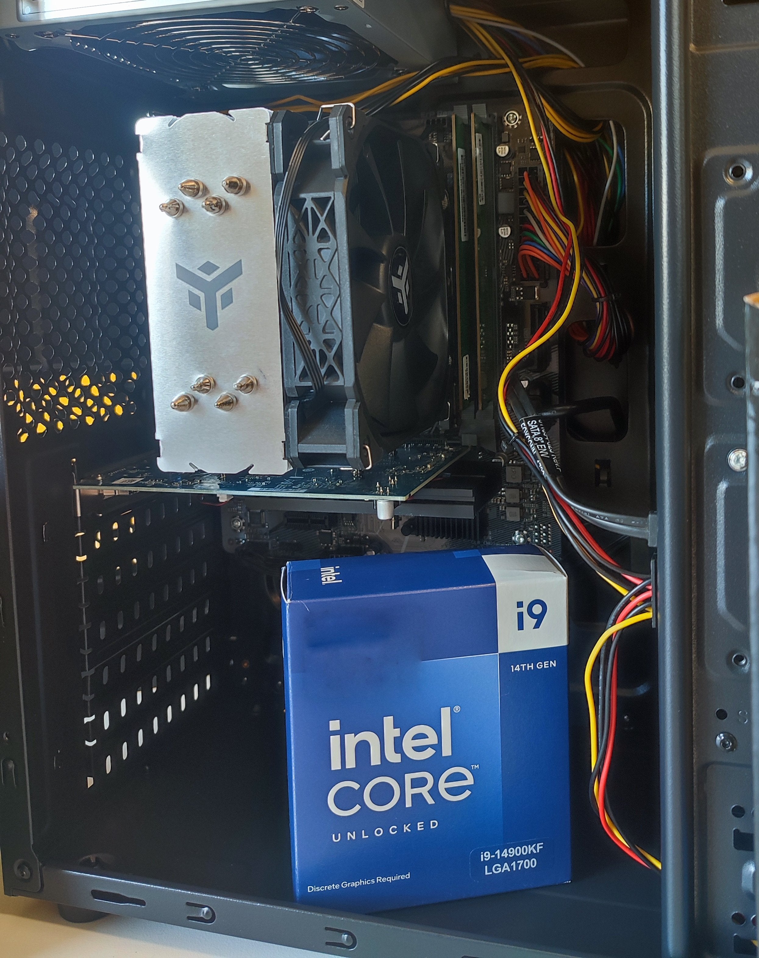 PC-montierte Computerteile | Intel Core i9-14900KF | RAM 16GB RAM | 2 TB SSD | AMD Radeon R7 450 4GB | FreeDOS NEUES Produkt 