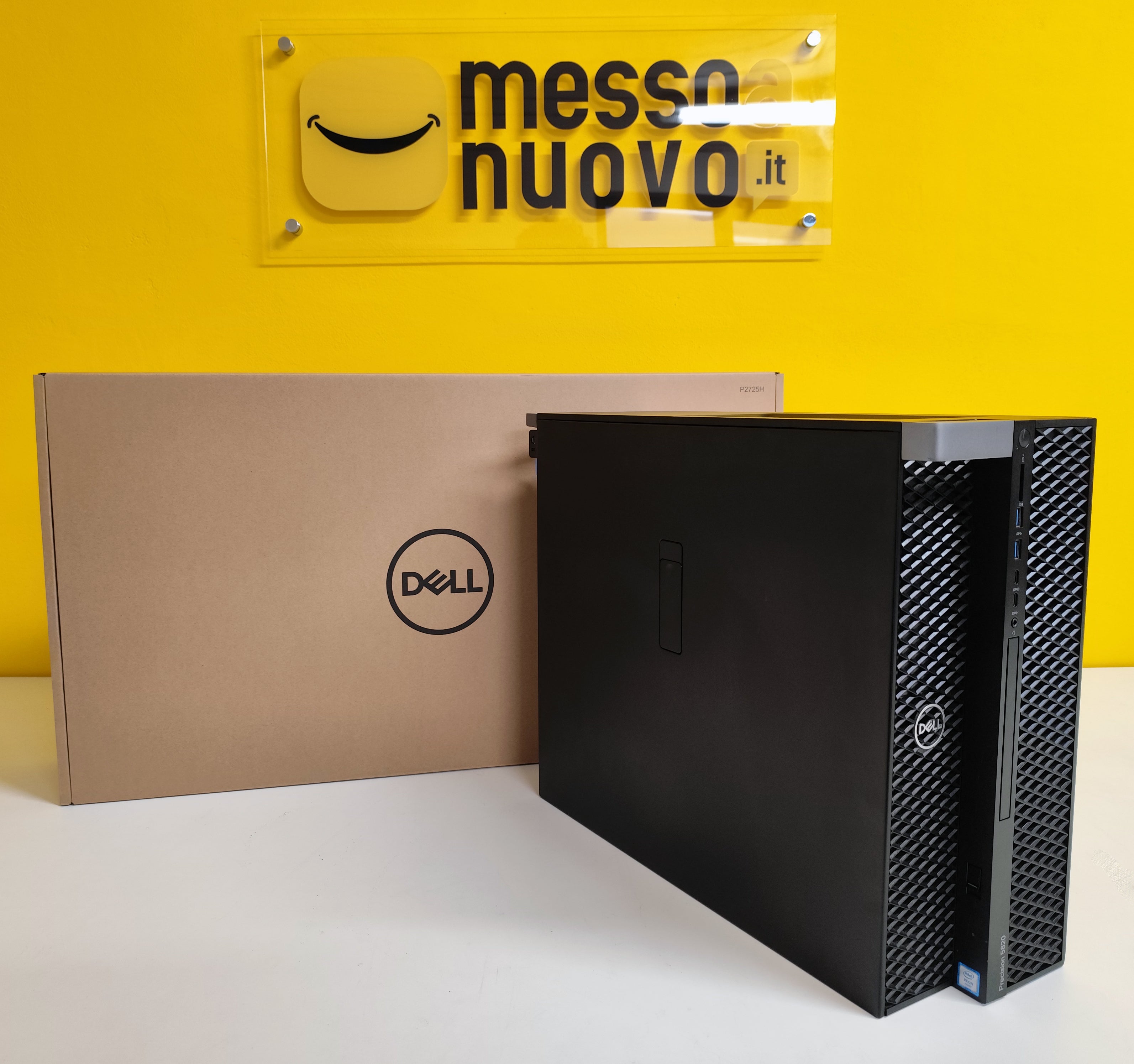 Bundle Dell Precision 5820 con monitor 27 pollici, workstation potente con Intel Xeon W-2123, 32GB RAM, SSD 1TB e Nvidia Quadro RTX 4000. Ideale per grafica e progettazione.