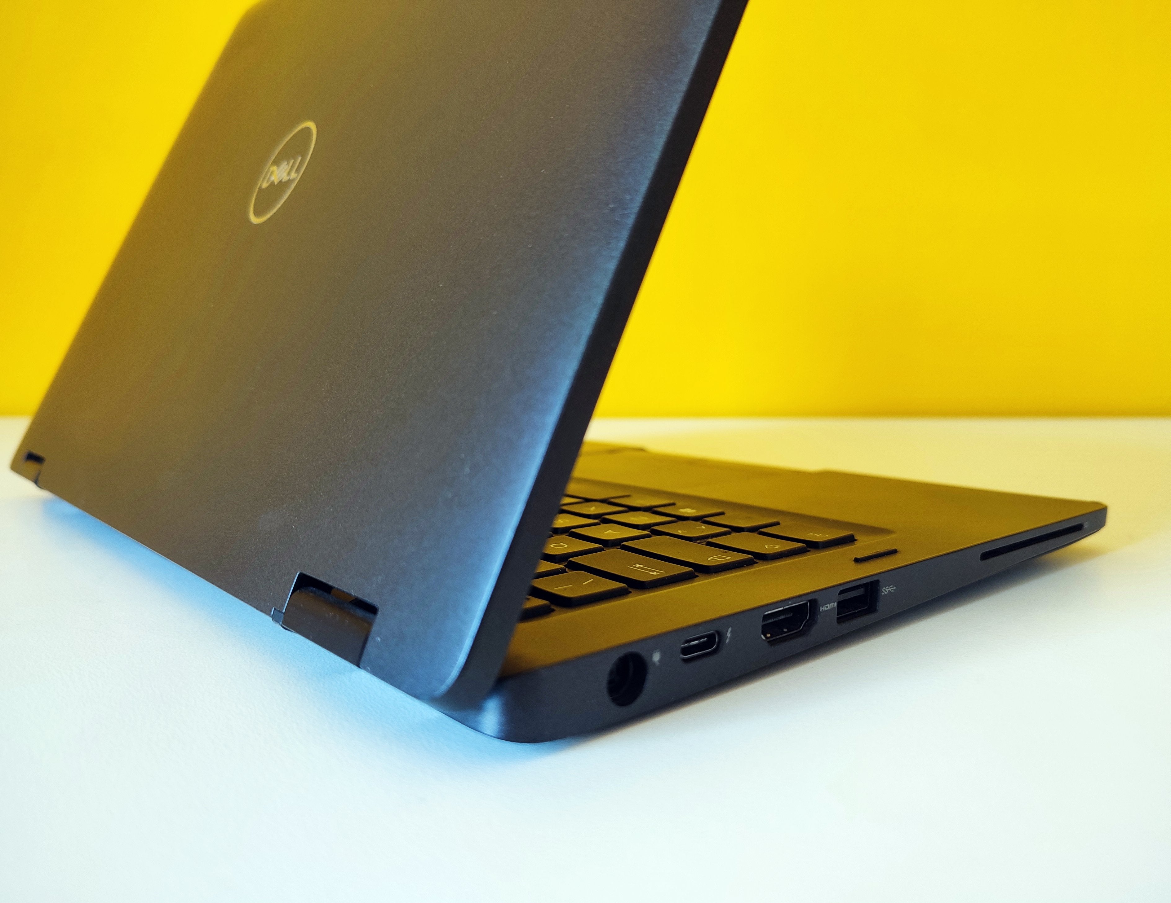 DELL Latitude 5300 Notebook 2-1 Convertibile 13.3