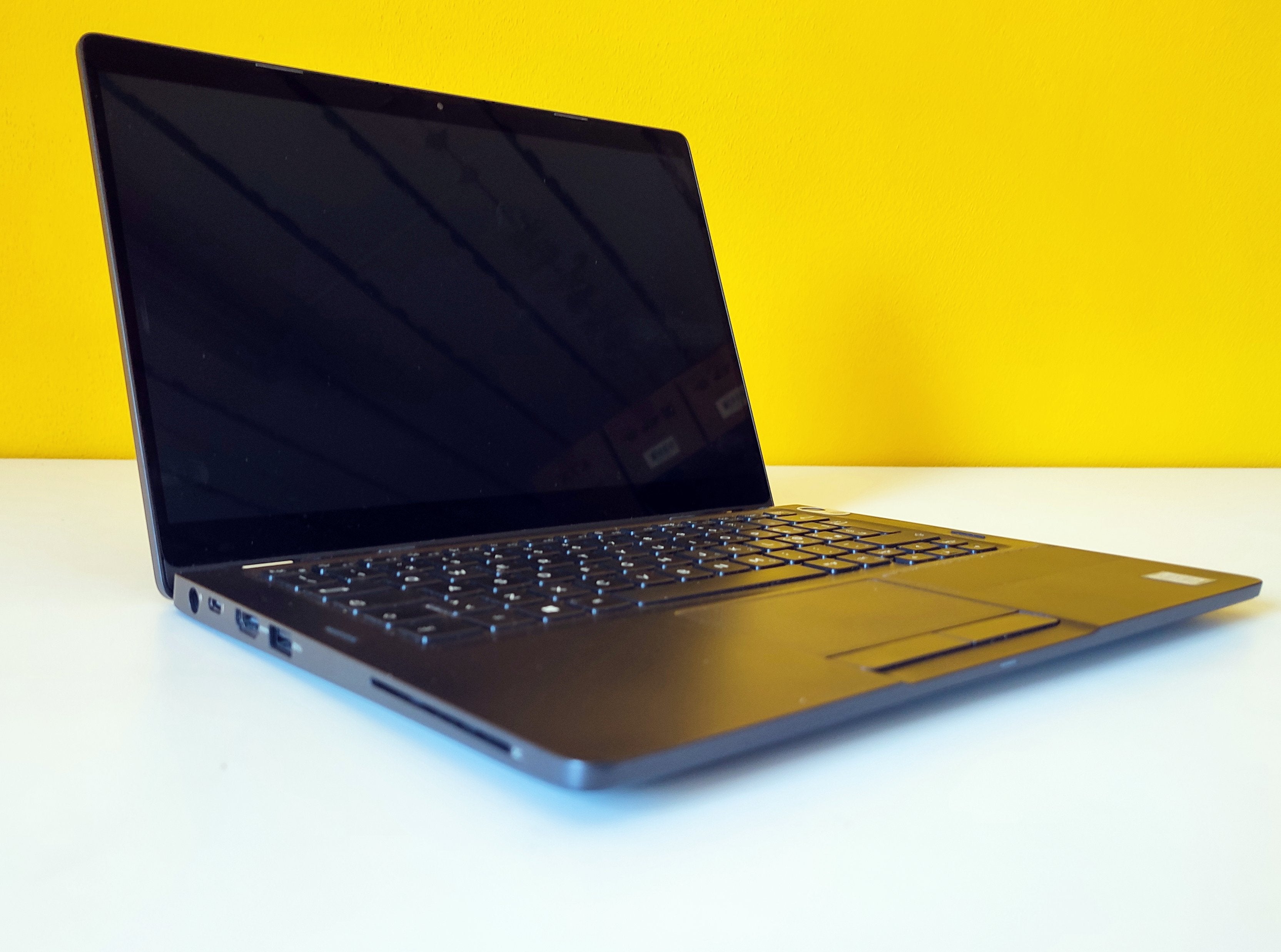 DELL Latitude 5300 Notebook 2-1 Convertibile 13.3