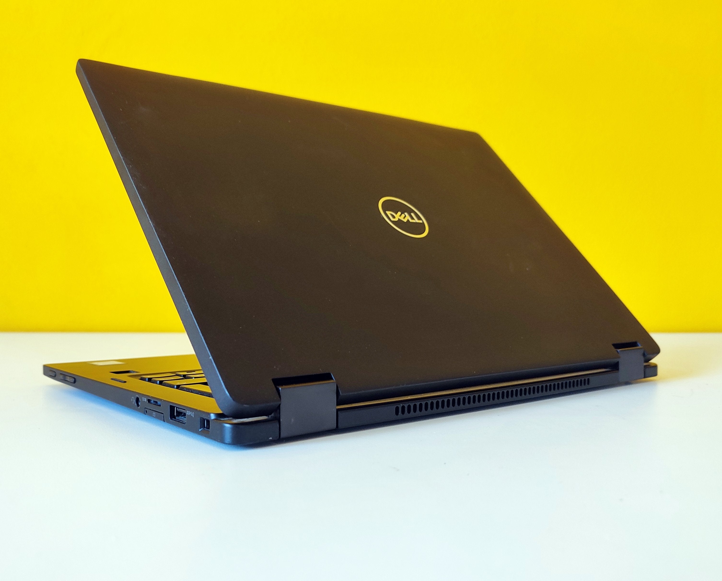 DELL Latitude 7390 Notebook 2-1