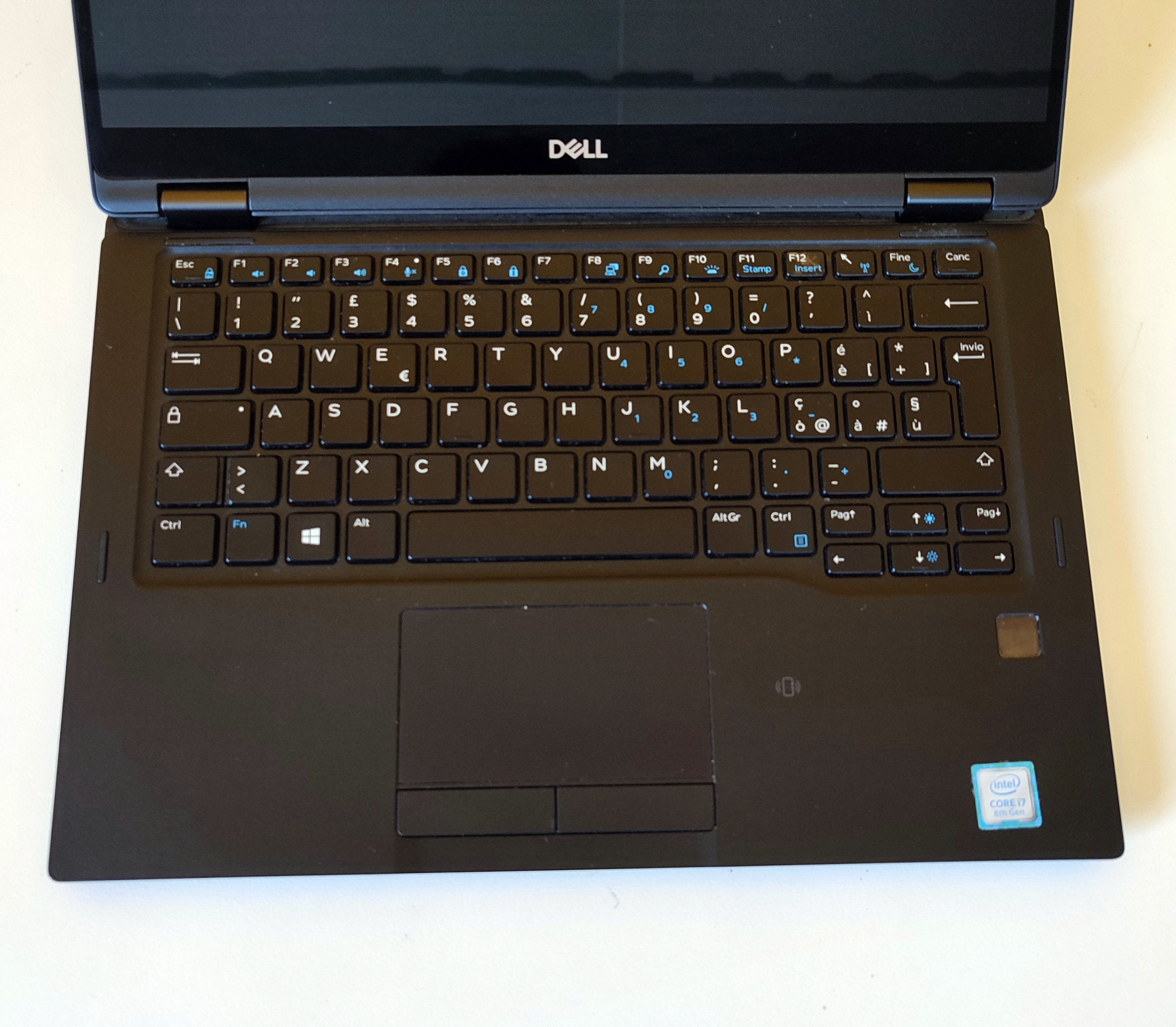 DELL Latitude 7390 Notebook 2-1