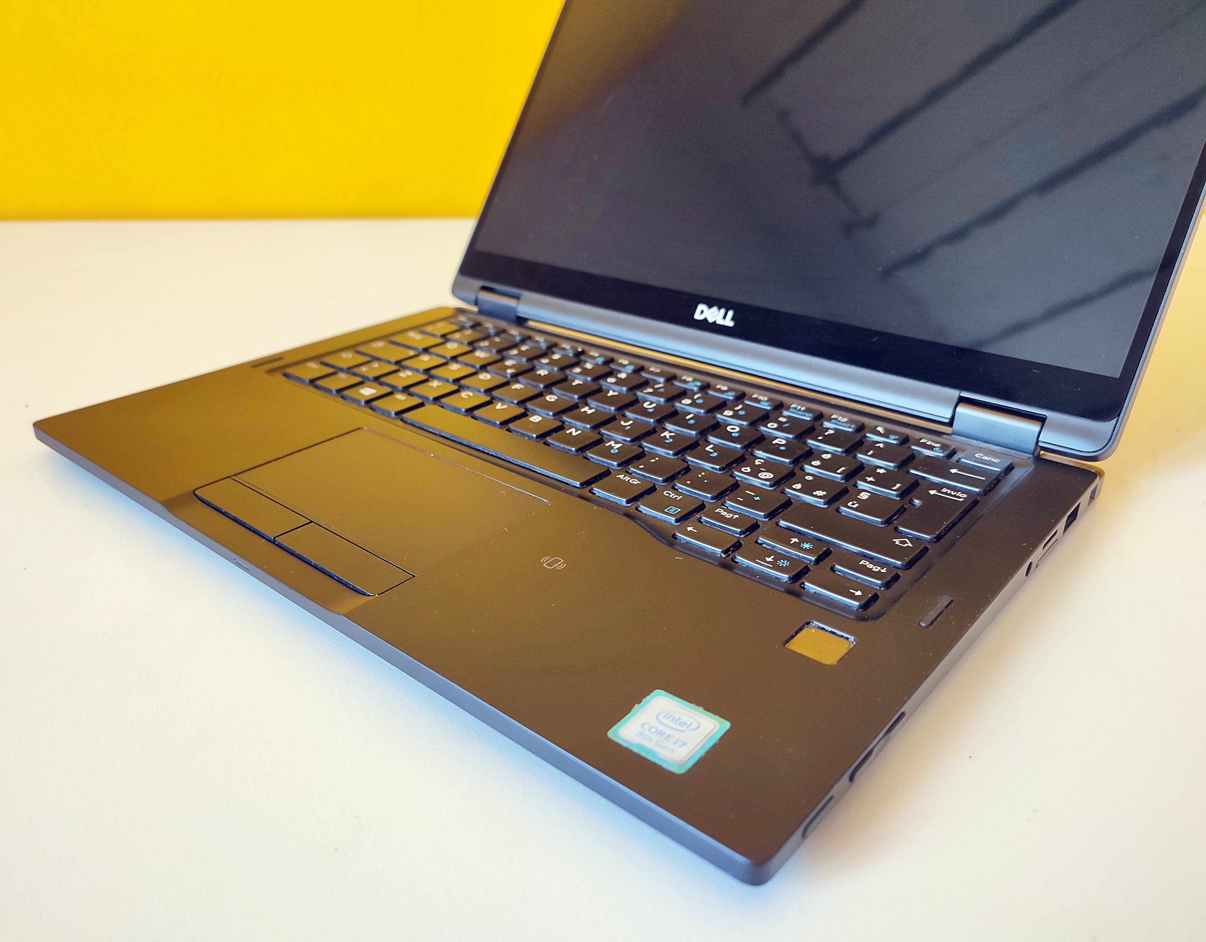 DELL Latitude 7390 Notebook 2-1