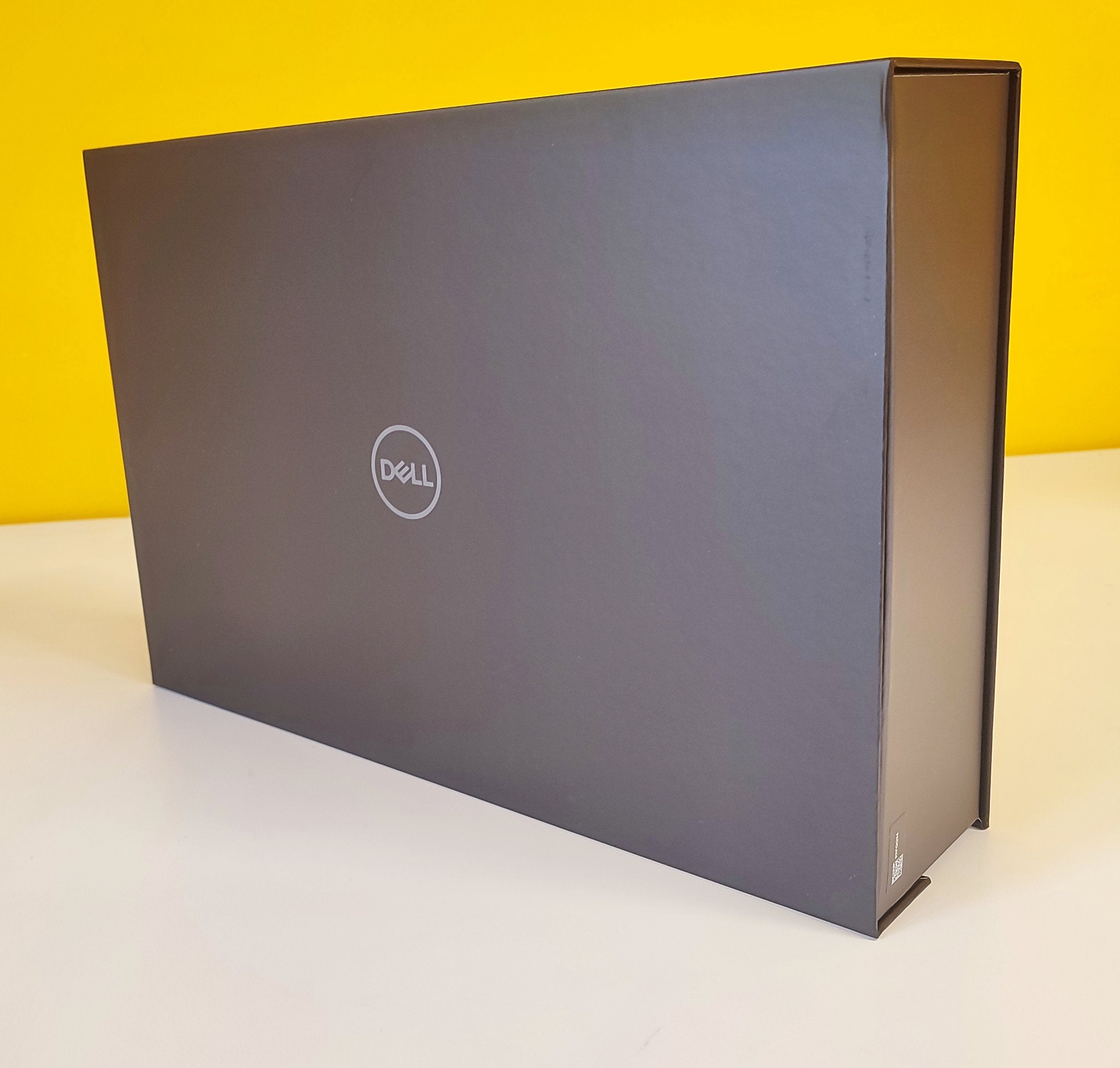 Dell XPS 9730 17"  | Intel Core i9-13900H | 64GB RAM | 1TB SSD | Nvidia RTX 4080 | Windows 11 Prodotto NUOVO