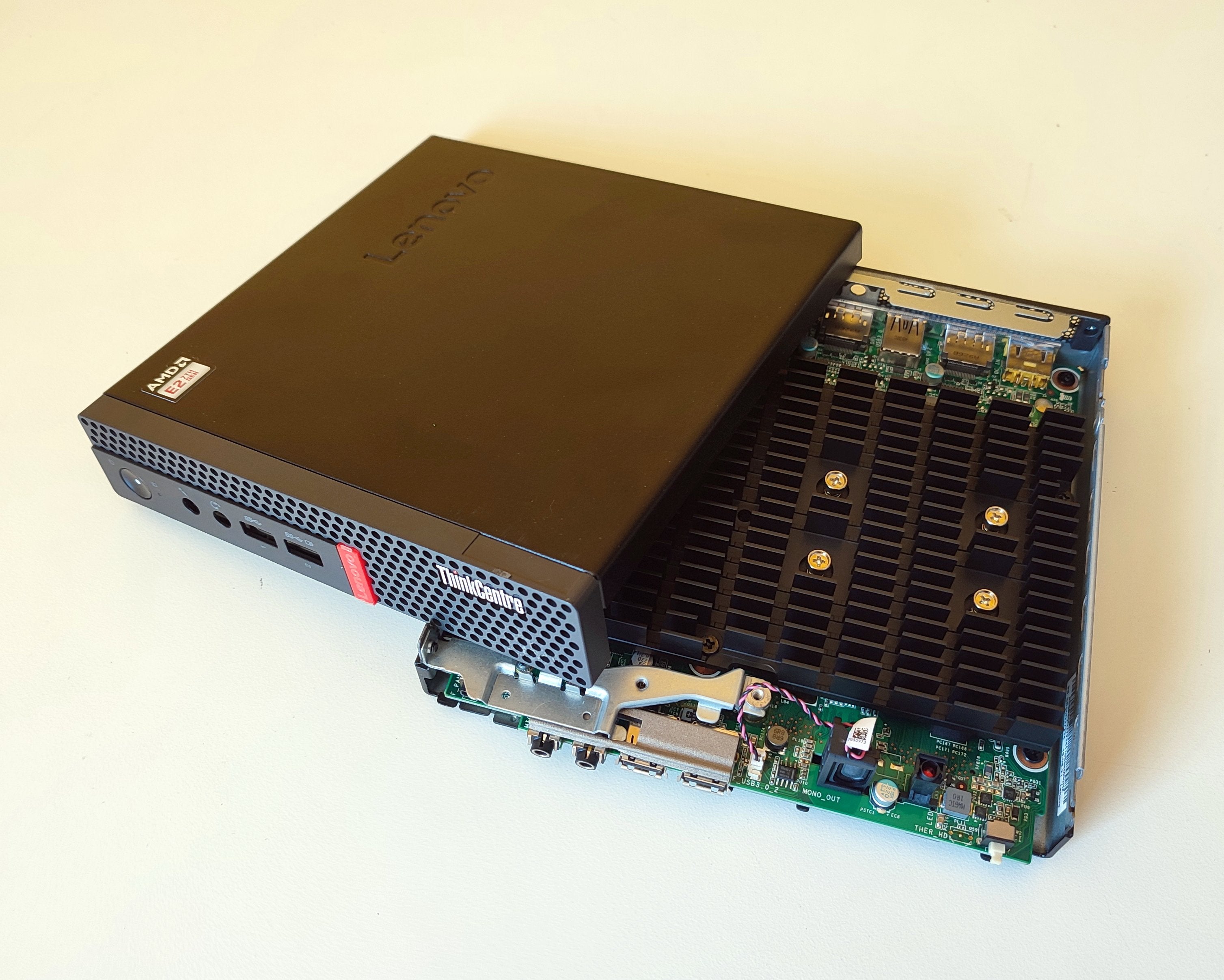 Lenovo ThinkCentre M625q Mini PC