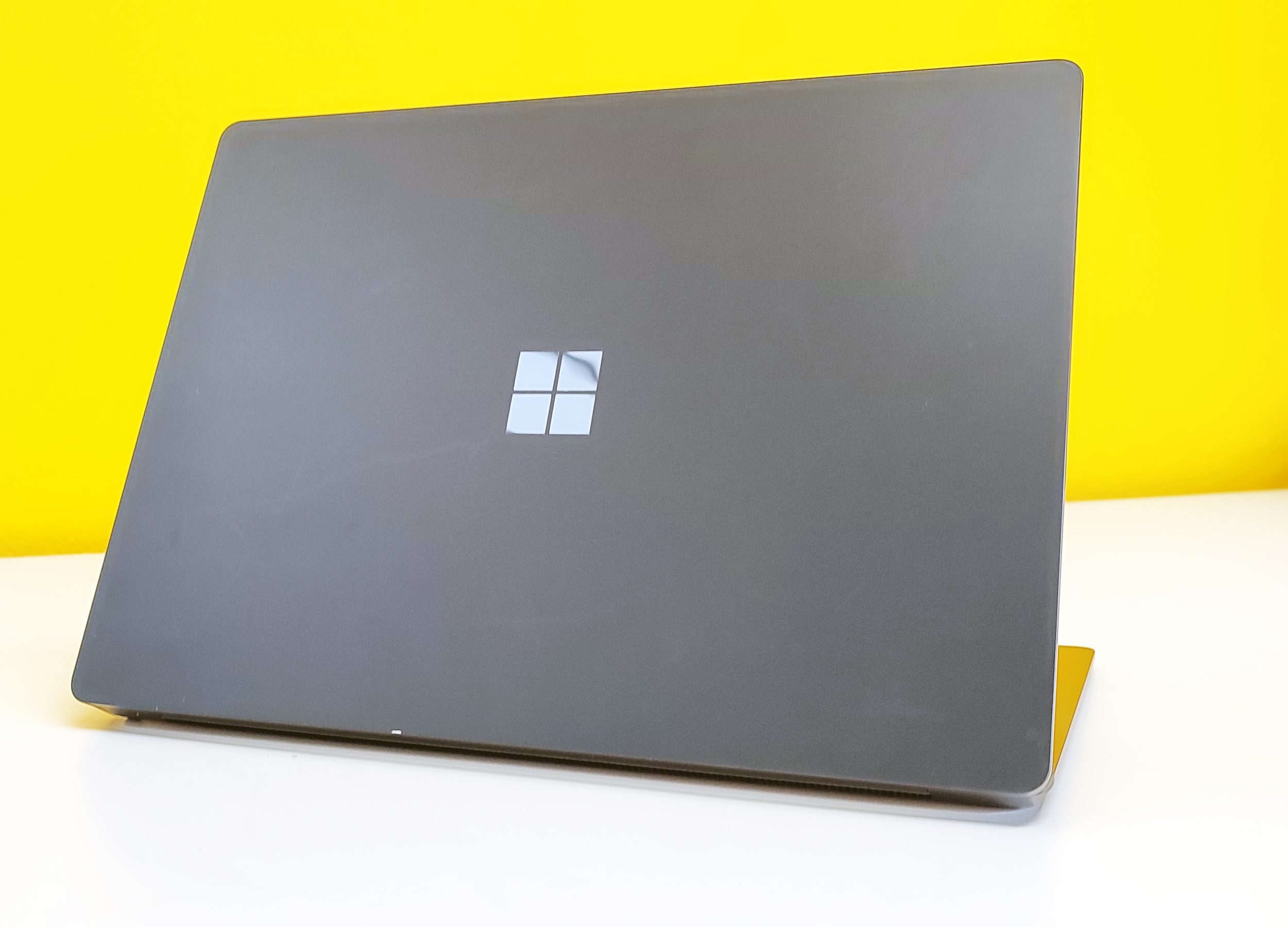 Microsoft Surface Book 3 1868