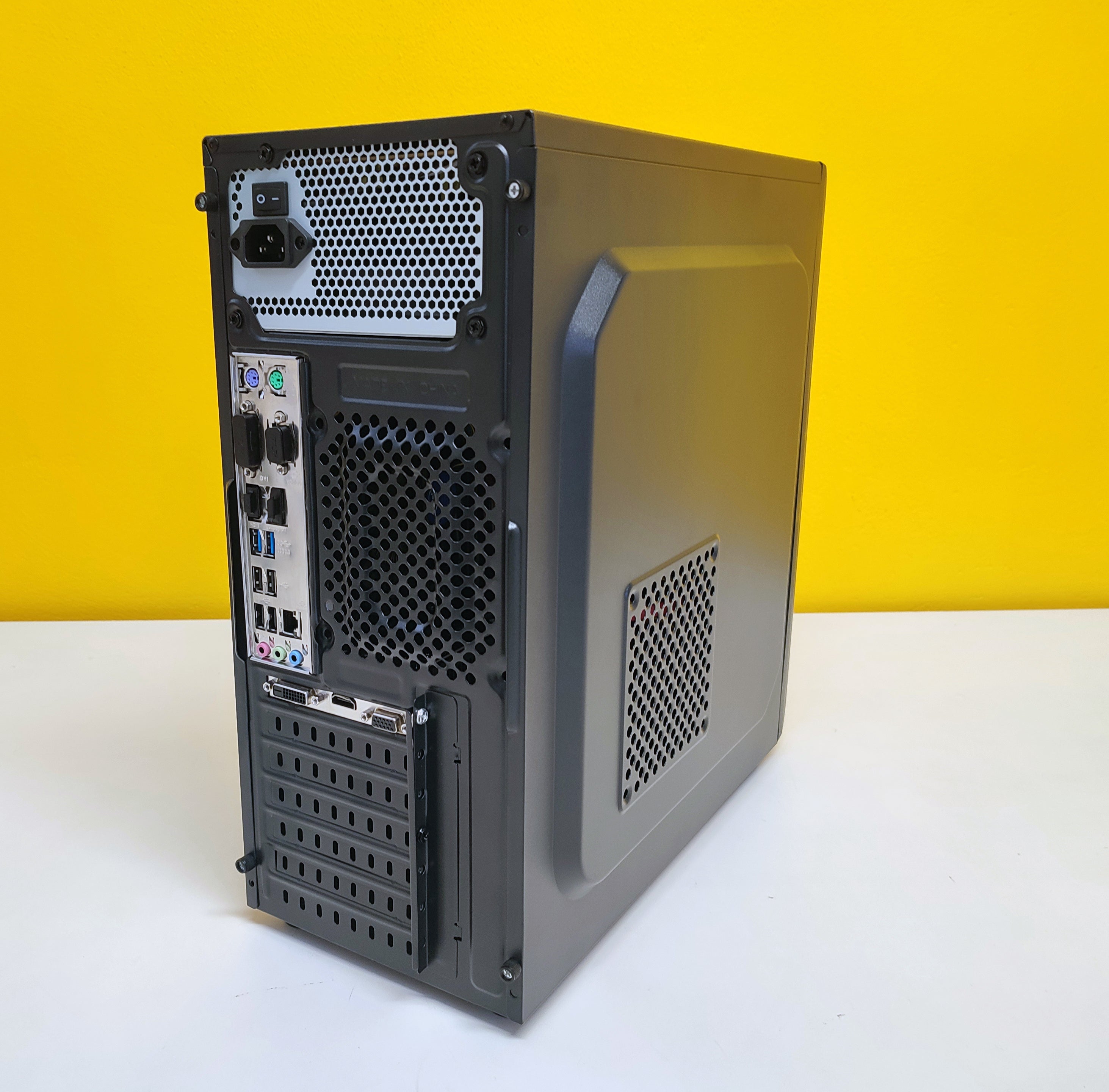 PC-montierte Comet-Computerteile | Intel Core i5-10400F 6Kerne | RAM 16 GB | SSD M.2 NVME 500 GB + 10 TB | Nvidia GT730 2 GB | WLAN | Windows 11 Pro Der perfekte PC für jeden Einsatz