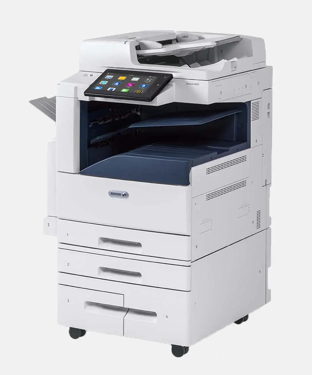 Stampante laser multifunzione Xerox AltaLink C8070 con display touchscreen inclinabile. Design moderno e prestazioni elevate per ambienti di lavoro professionali.