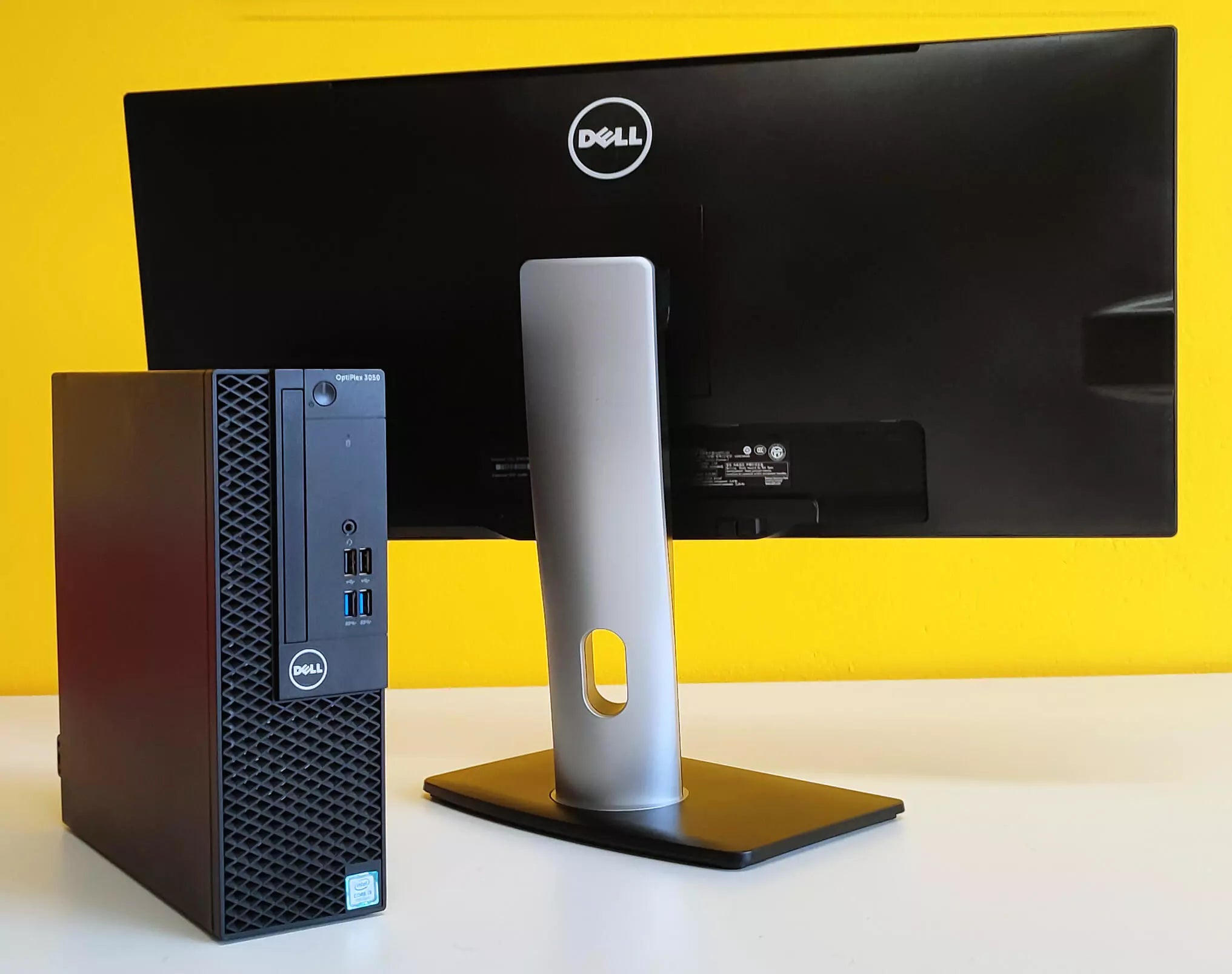 Dell OptiPlex 3050 SFF Bundle | Intel Core i5-6500 3.2Ghz | 16GB RAM | SSD 512Gb | Windows 11 Pro Monitor DELL UltraSharp U2913WM LED IPS 29″ 2560×1080 Pixels FullHD 21:9