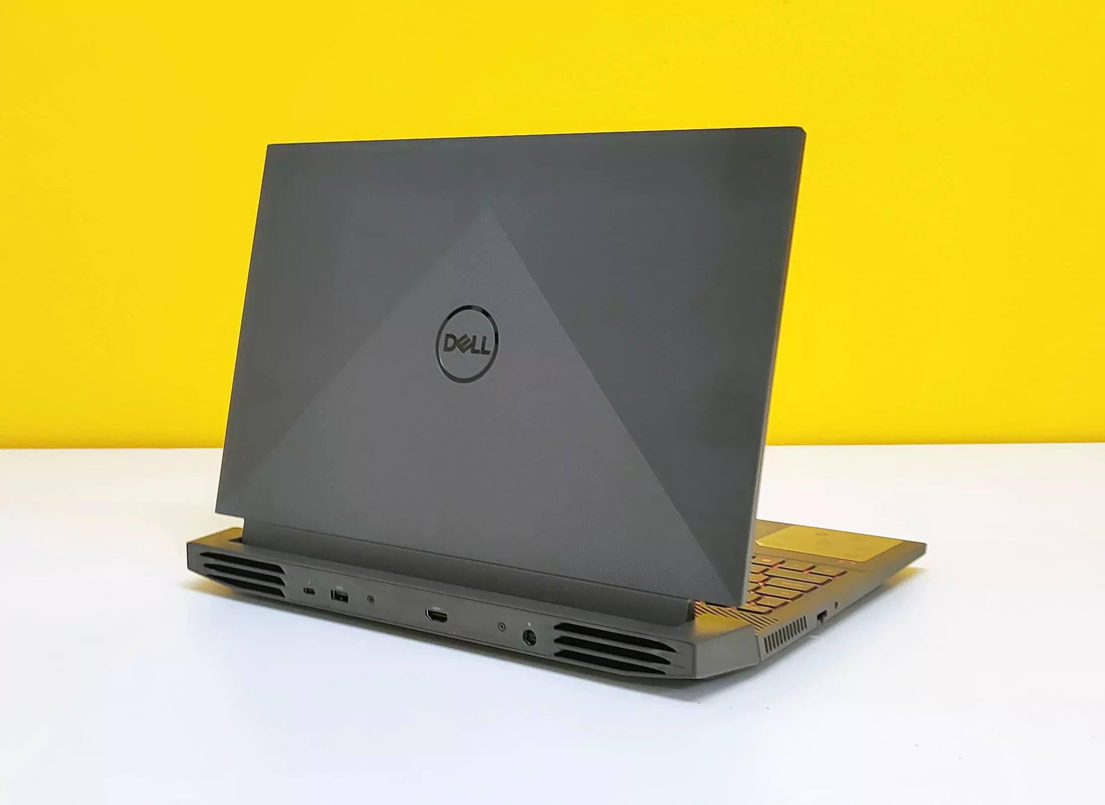 Dell G15 5511 Gaming notebook