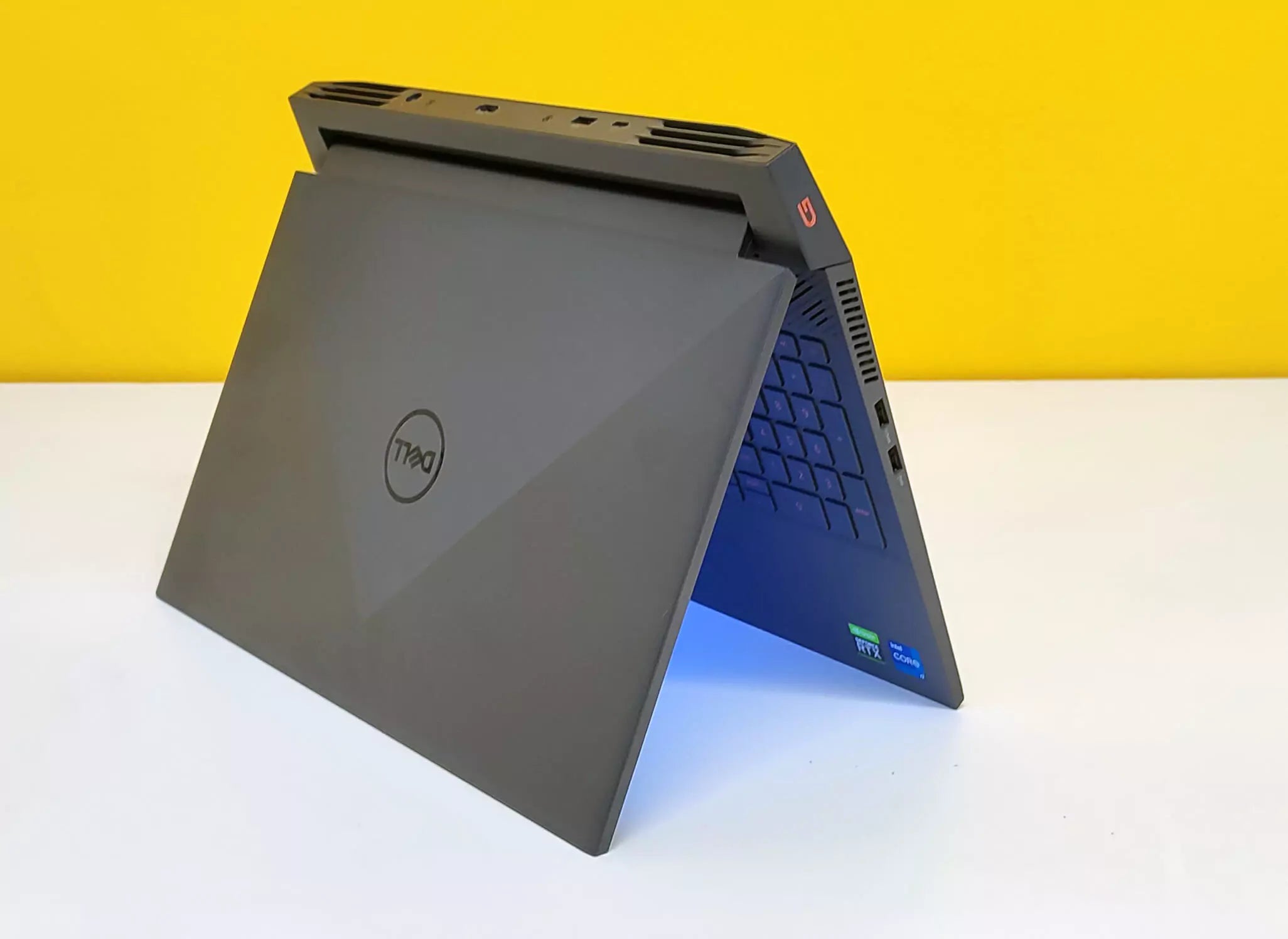 Dell G15 5511 Gaming notebook